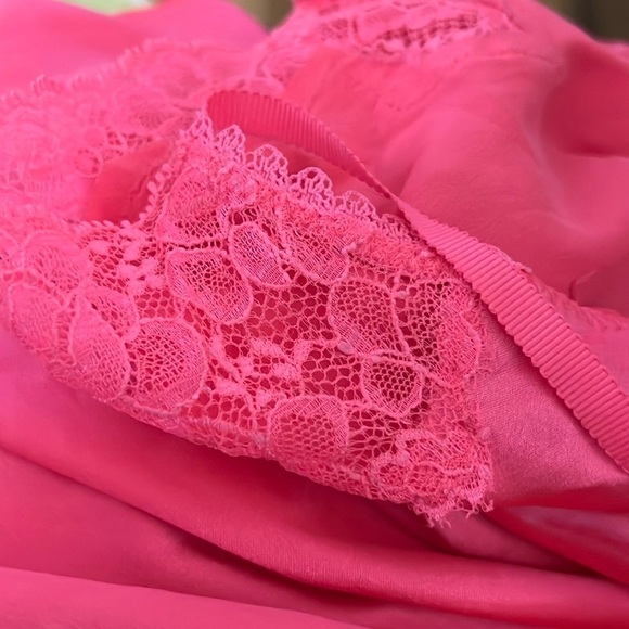 Victoria’s Secret Chemises Slip Pink Lace size Medium - Picture 6 of 8